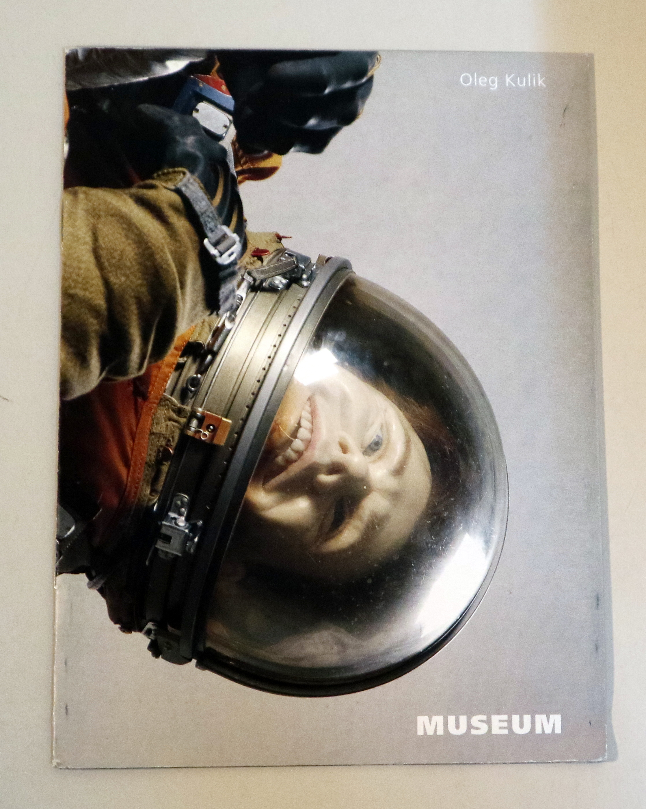 OLEG KULIK MUSEUM. Programa de mano - Moscú s/f - Ilustrado