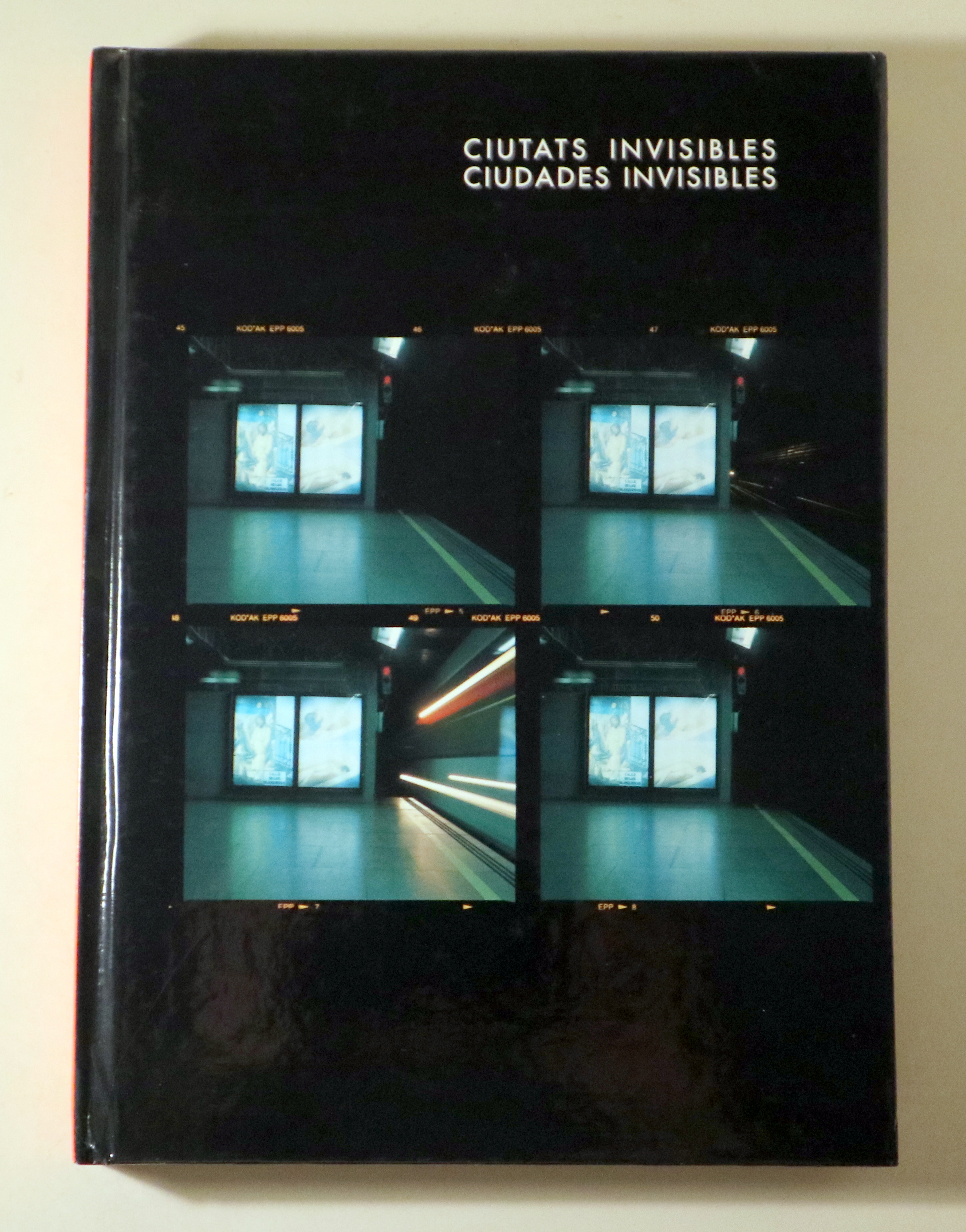 CIUTATS INVISIBLES. Set mirades contemporànies sobre València / CIUDADES INVISIBLES - València 1998 - Molt il·lustrat