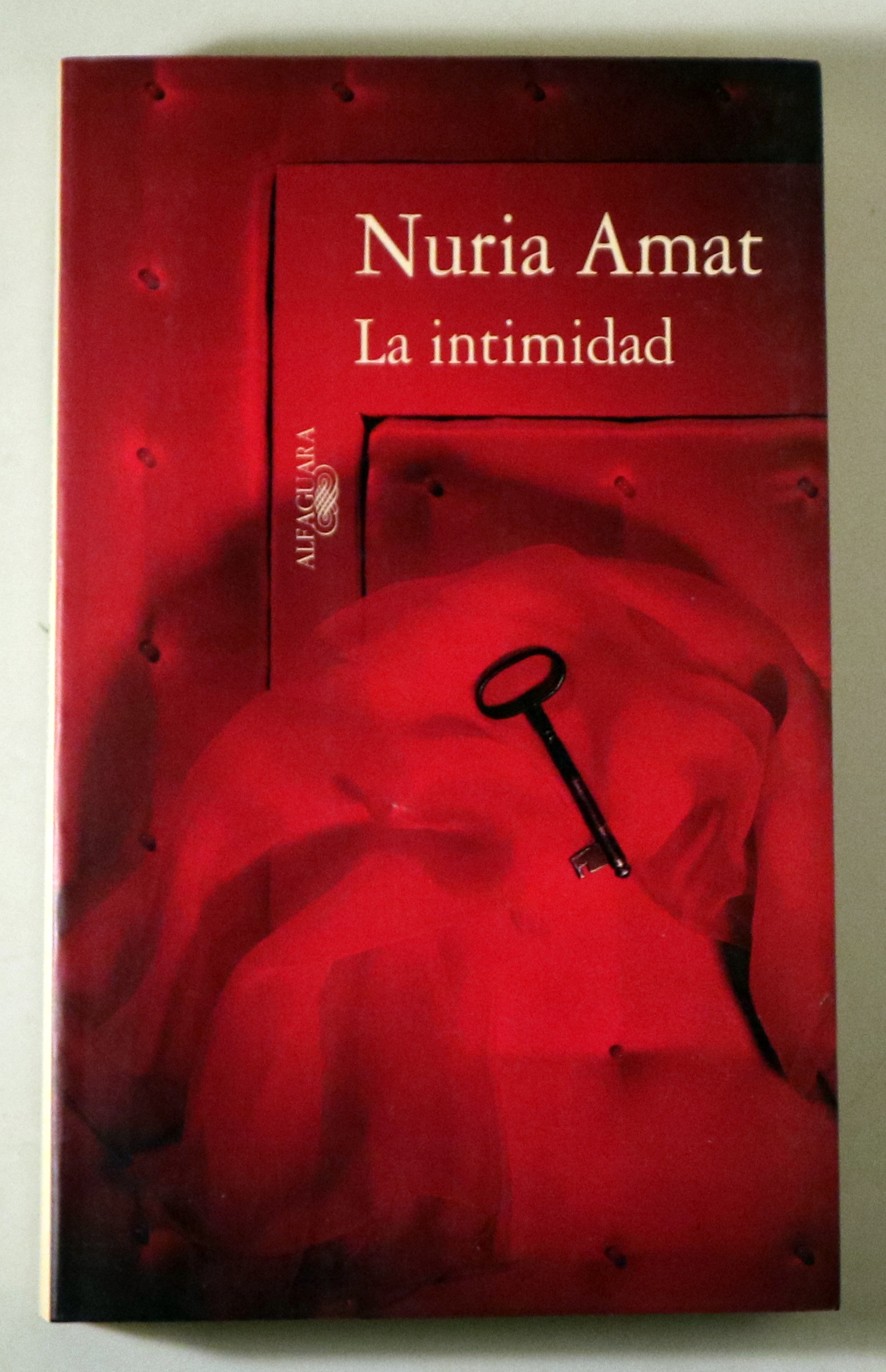 LA INTIMIDAD - Madrid 1997 - 1ª edición - Dedicado