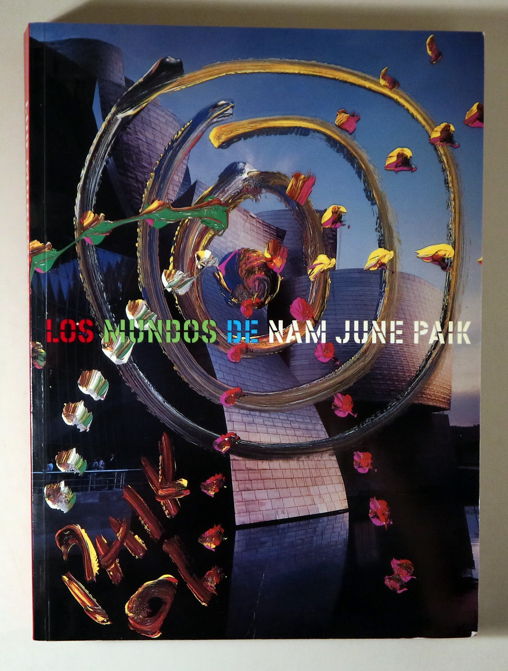 LOS MUNDOS DE NAM JUNE PAIK - Bilbao 2001 - Ilustrado