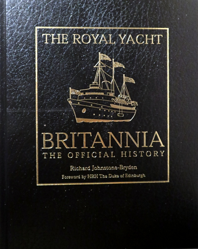 THE ROYAL YATCH BRITANNIA. THE OFICIAL HISTORY - London 2003 - Ilustrado