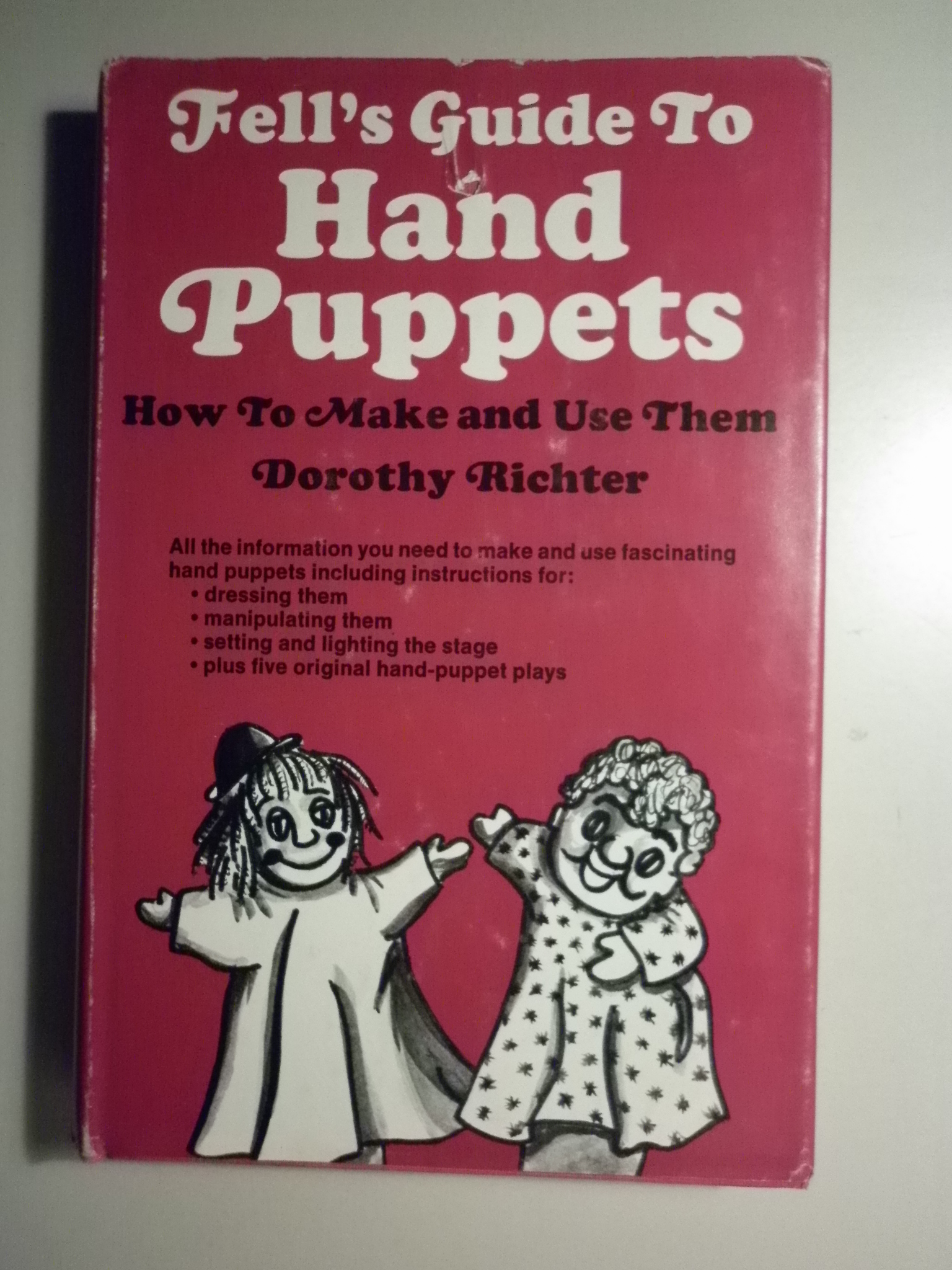 FELL'S GUIDE TO HAND PUPPETS -  New York,  1970