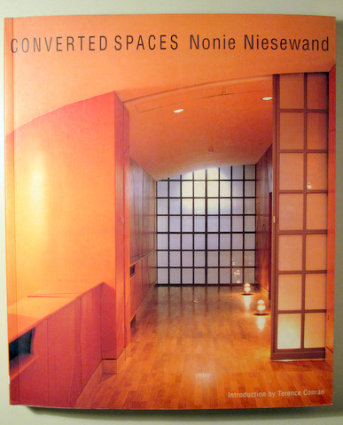 CONVERTED SPACES - London 2000 - Muy ilustrado - text in English