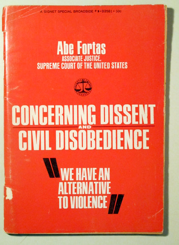 CONCERNING DISSENT AND CIVIL DISOBEDIENCE - S.L. S.A. - Book in english