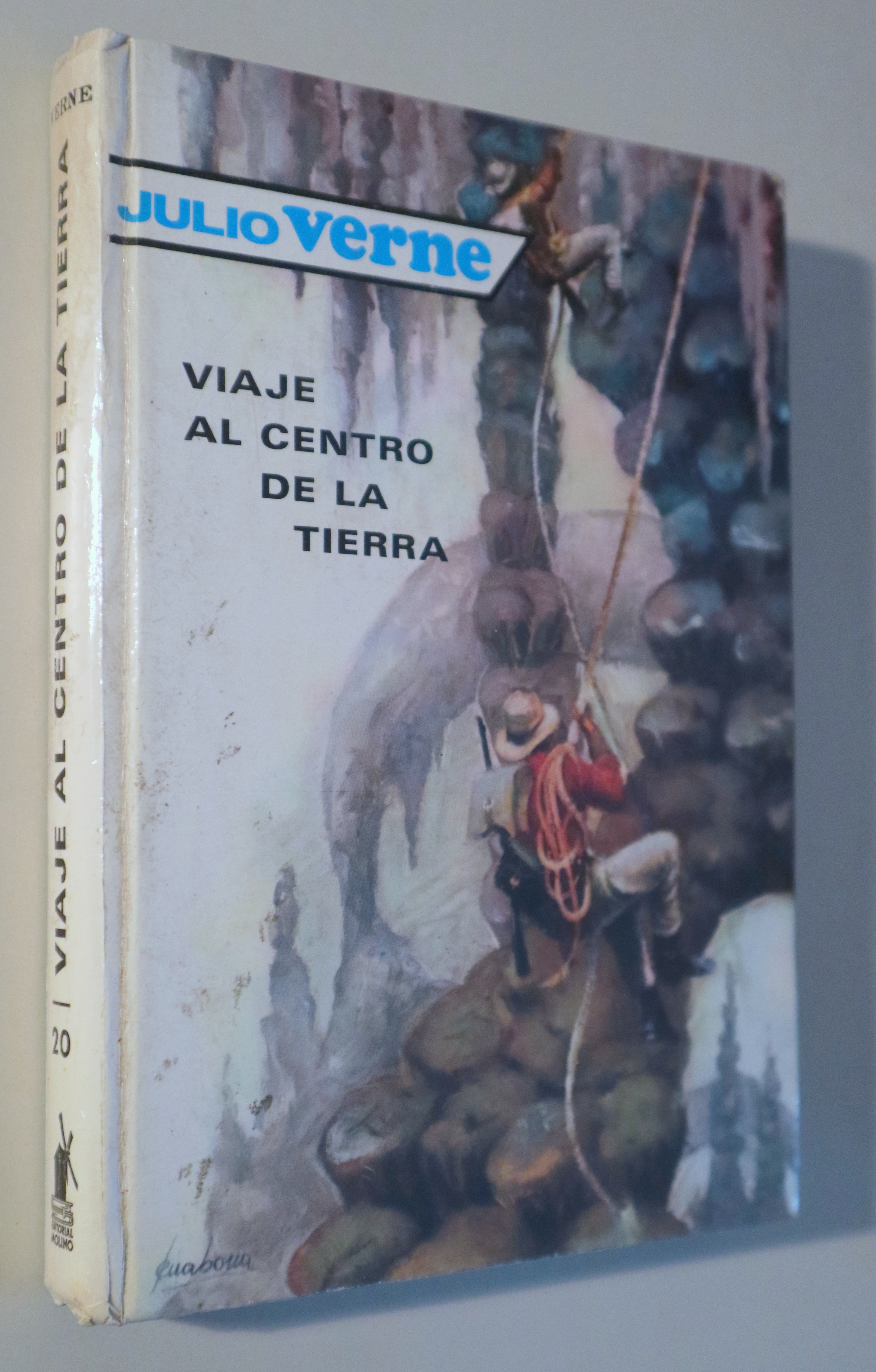 VIAJE AL CENTRO DE LA TIERRA - Barcelona 1959 - Ilustrado