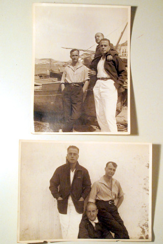 3 FOTOGRAFIES + 1 POSTAL - c. 1930